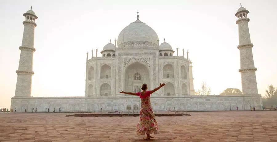 Your ultimate guide to Taj Mahal, the 2nd most loved place in the world